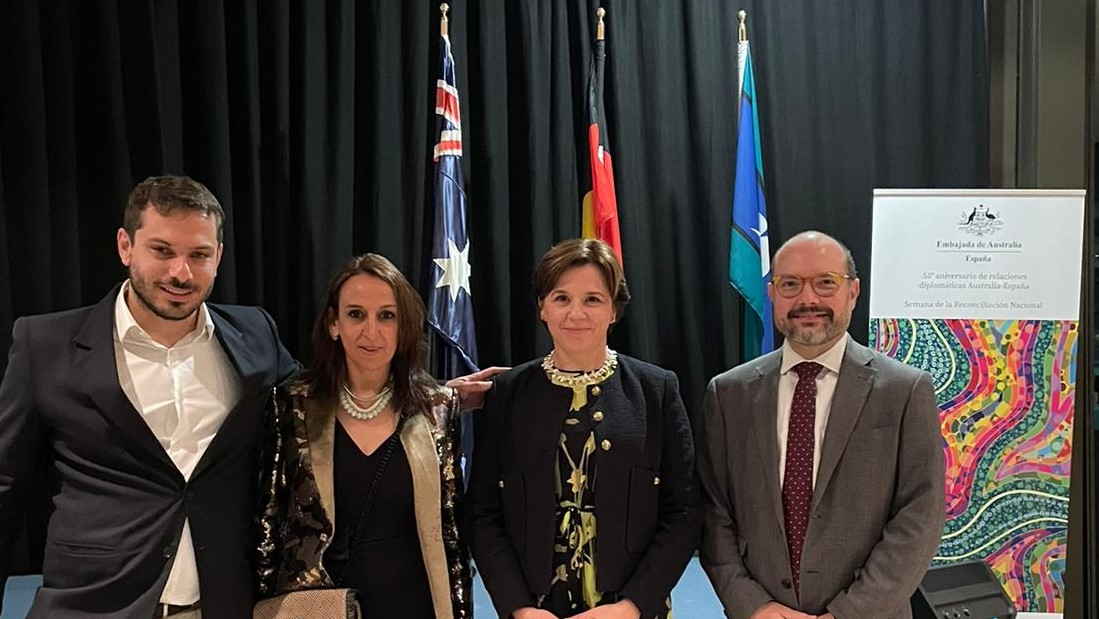 Encuentro en la Embajada de Australia en España